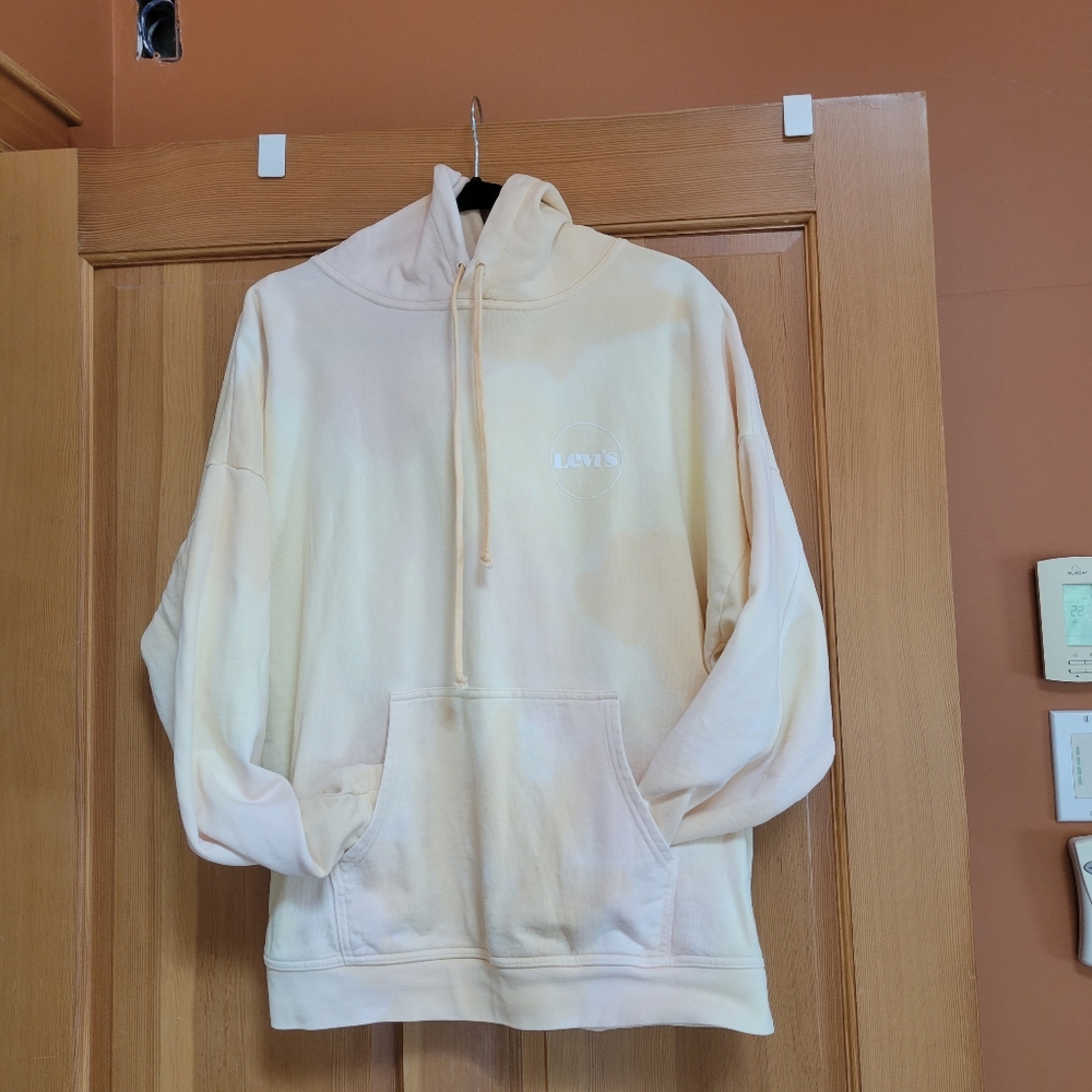 Levis hood size m